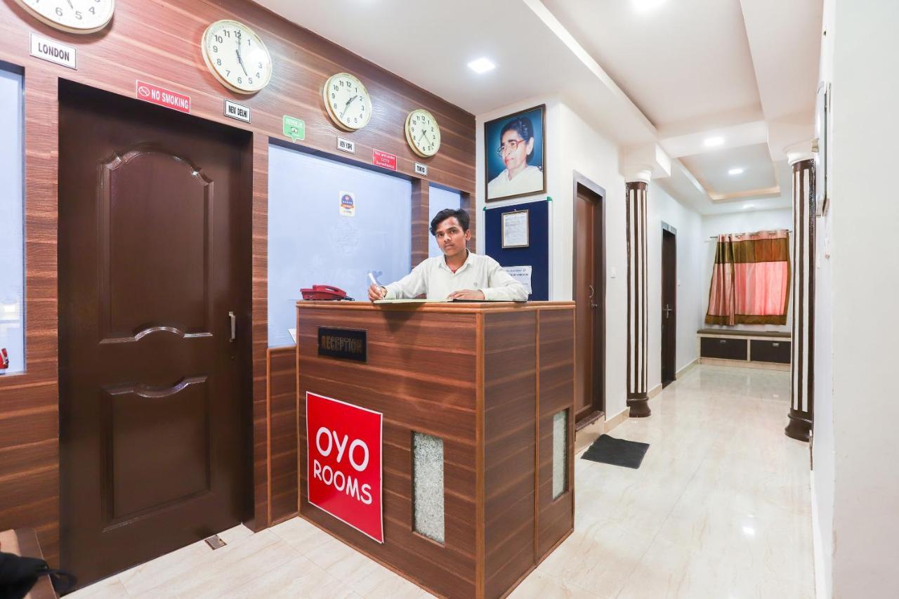 Oyo 943 The Hotel Swastik Inn فاراناسي المظهر الخارجي الصورة