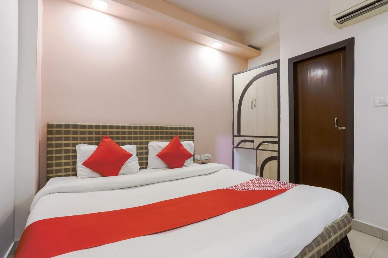 Oyo 943 The Hotel Swastik Inn فاراناسي المظهر الخارجي الصورة